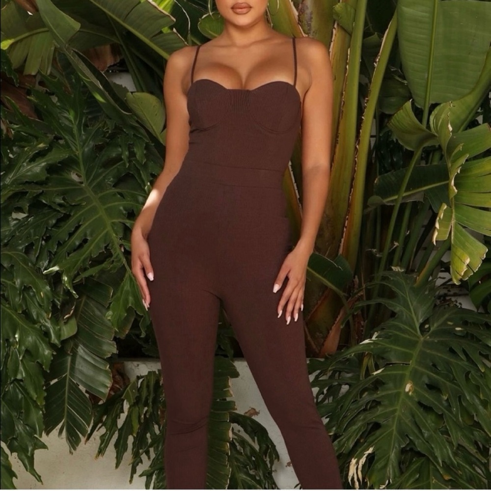 Fashion Nova Chocolate Bodysuit + Leggings SET - Picture 3 of 6